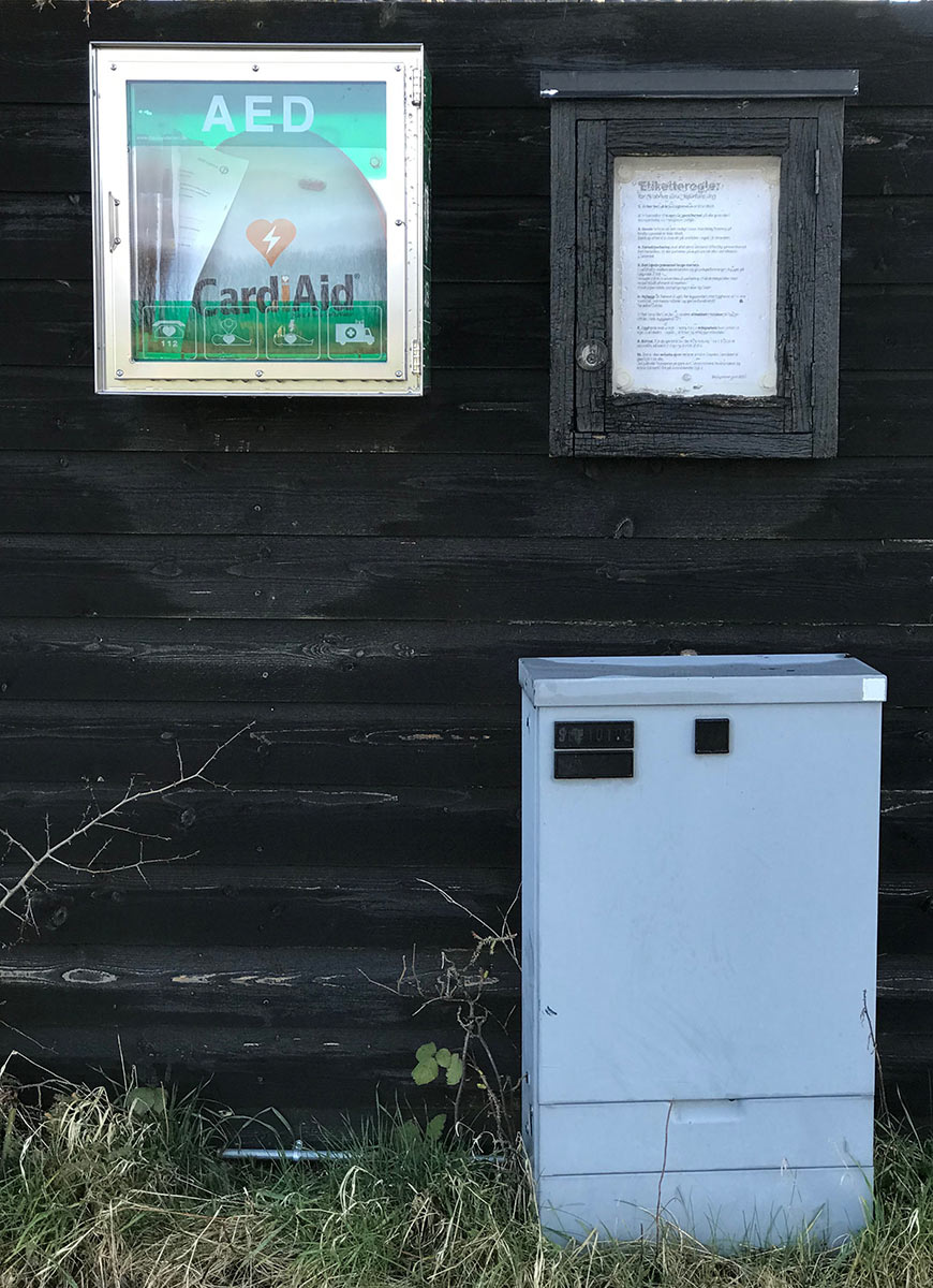 Foto af hjertestarter
